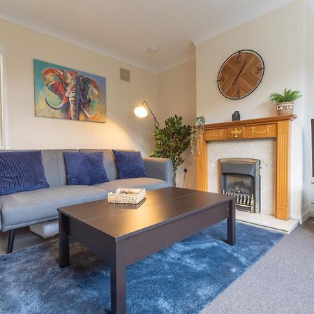Leconfield Close - Comfy House And Free Parking Kingston upon Hull Exterior photo